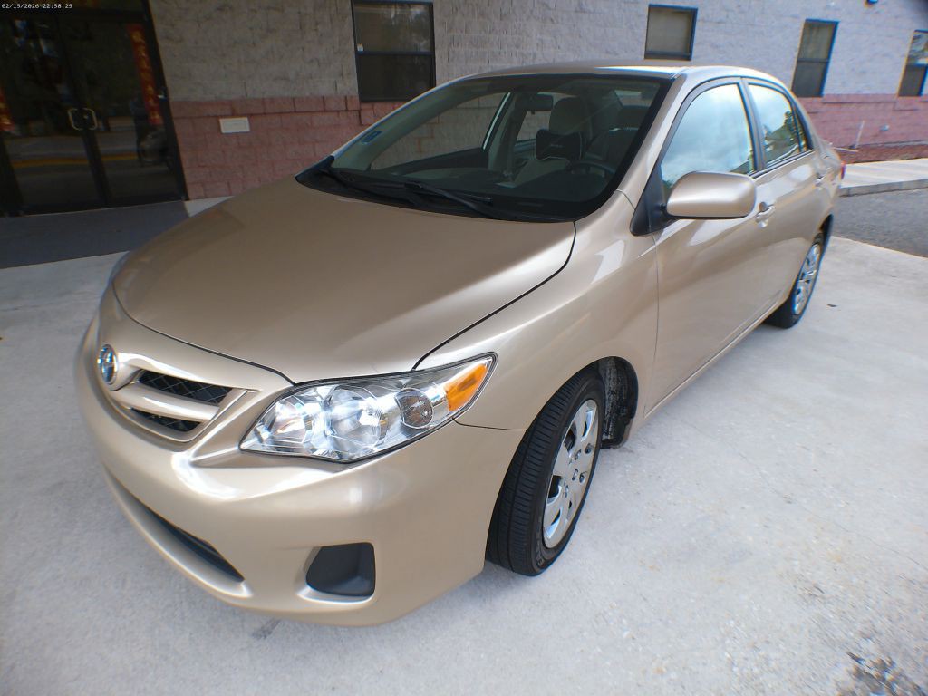2012 Toyota Corolla Image 1