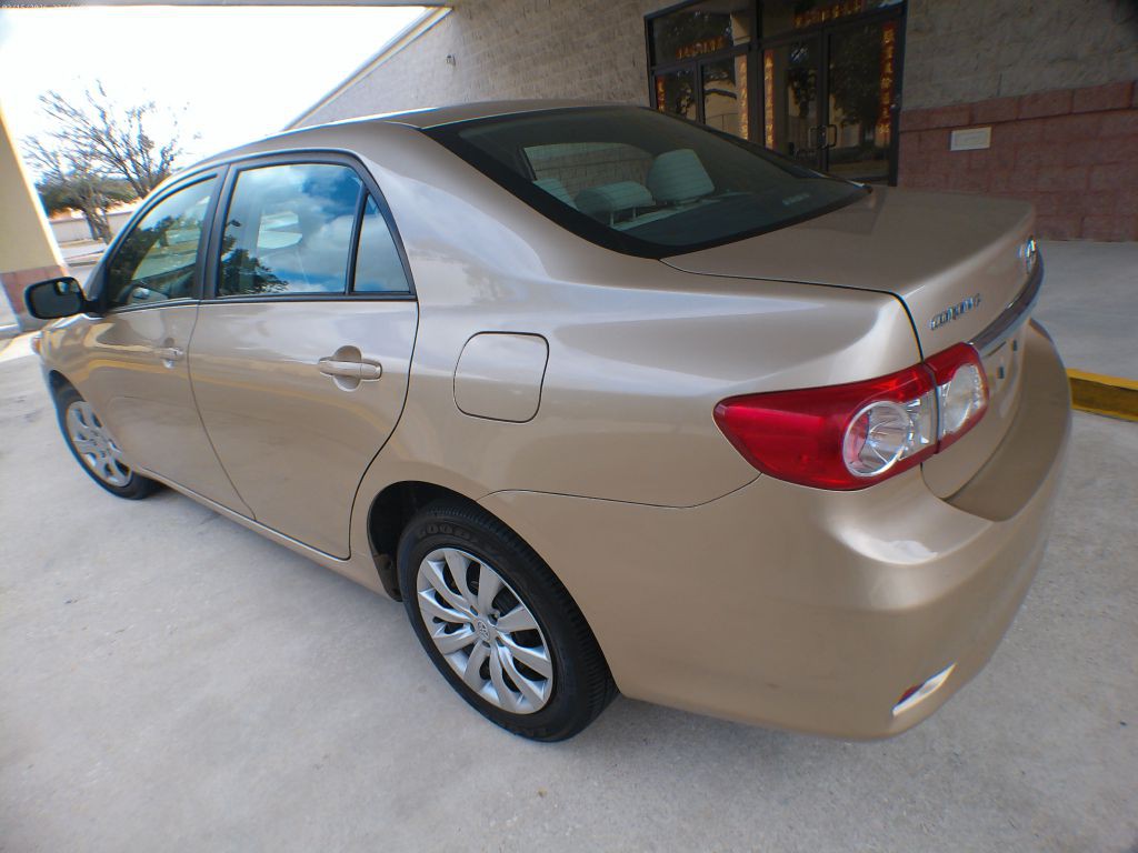 2012 Toyota Corolla Image 4
