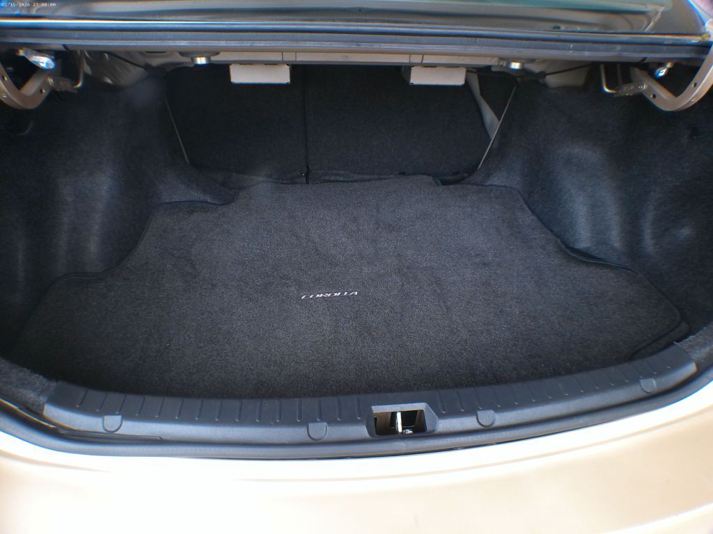 2012 Toyota Corolla Image 9