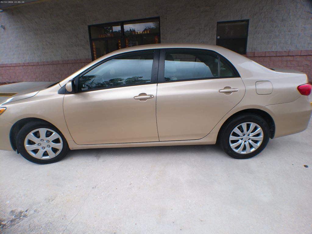 2012 Toyota Corolla Image 17