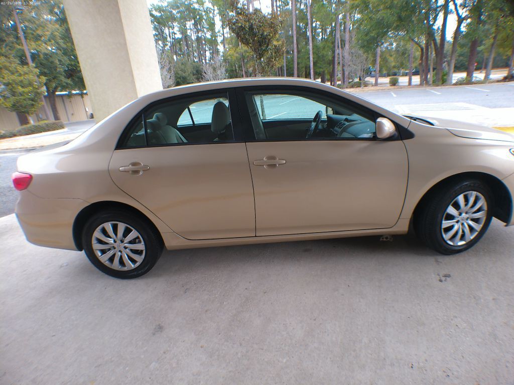 2012 Toyota Corolla Image 18