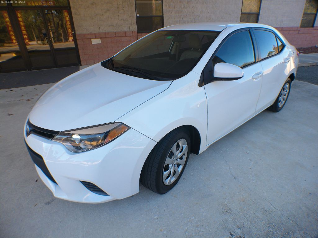 2015 Toyota Corolla Image 1