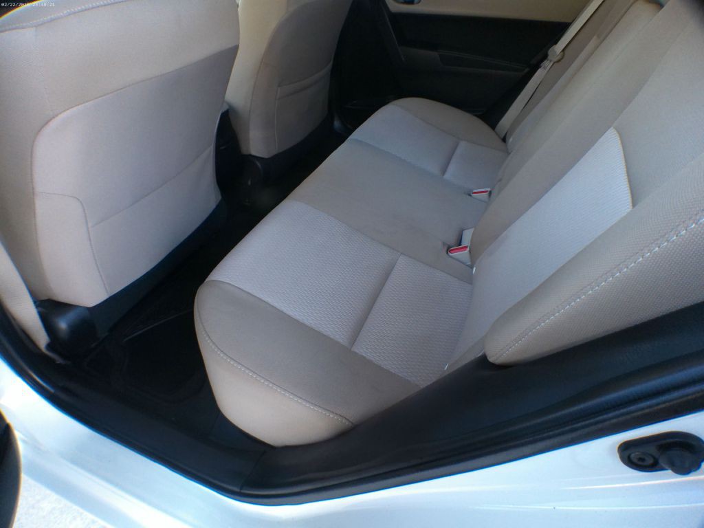 2015 Toyota Corolla Image 6