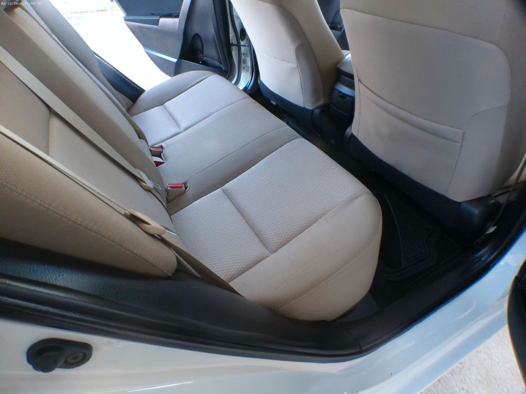 2015 Toyota Corolla Image 8