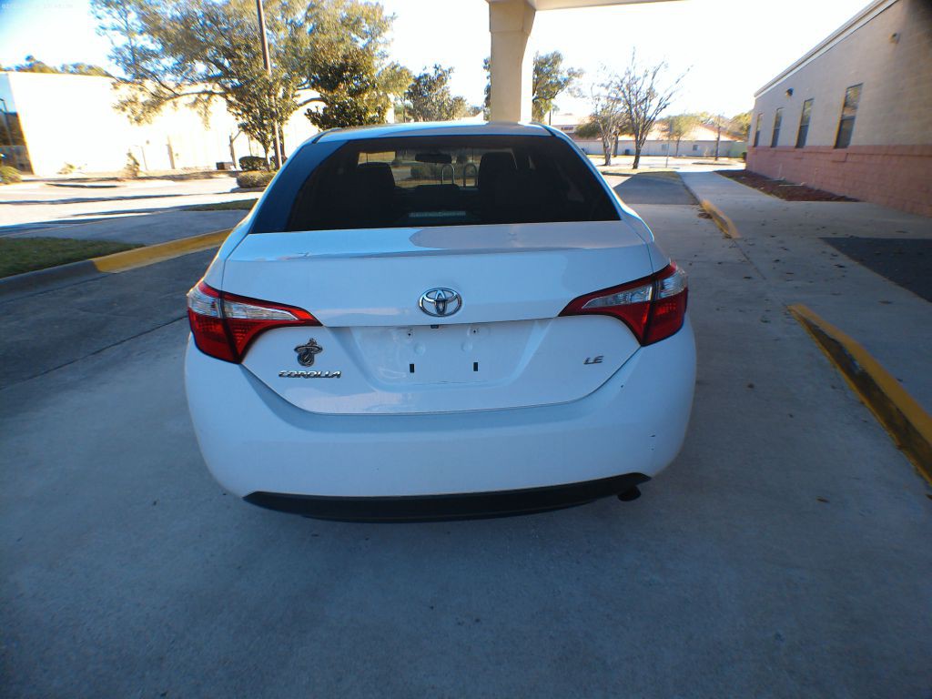 2015 Toyota Corolla Image 12