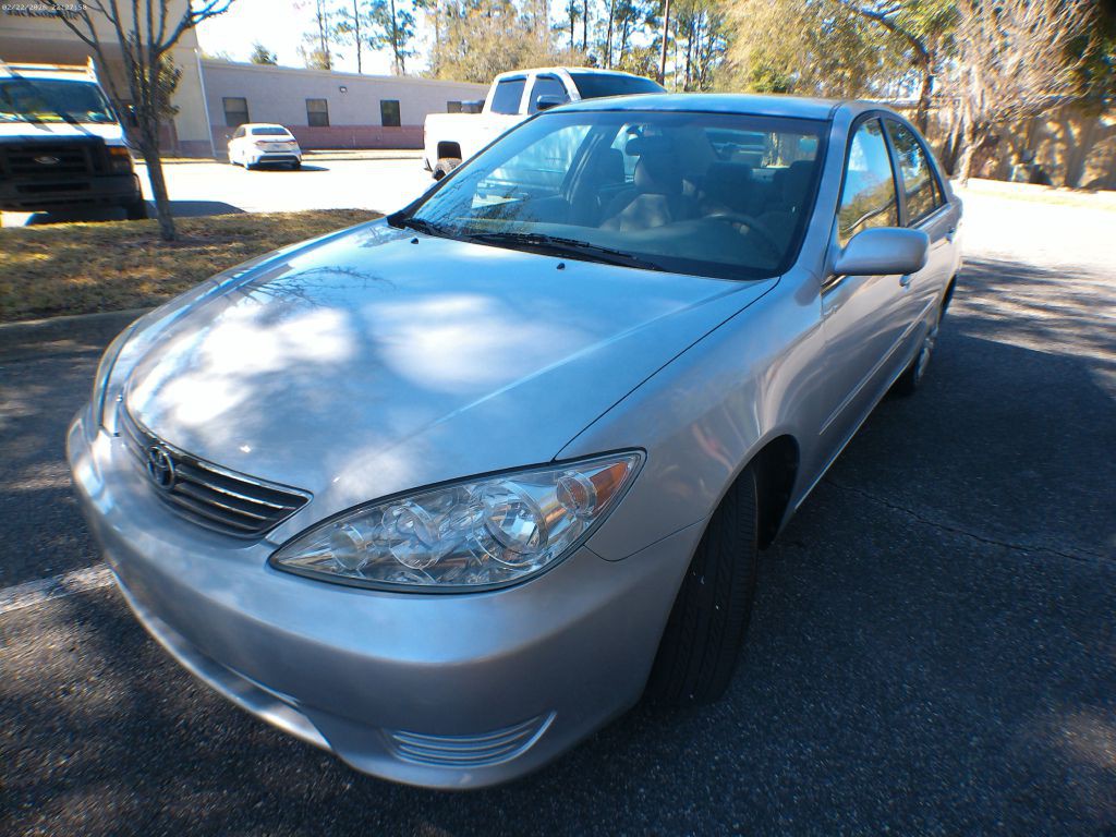 2006 Toyota Camry Image 2