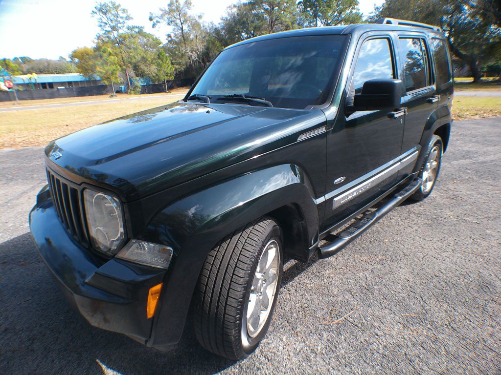 2012 Jeep Liberty Image 1