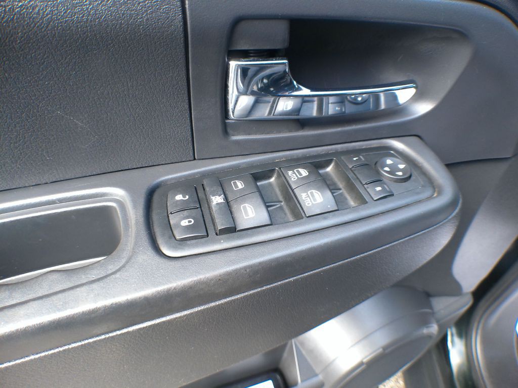 2012 Jeep Liberty Image 10