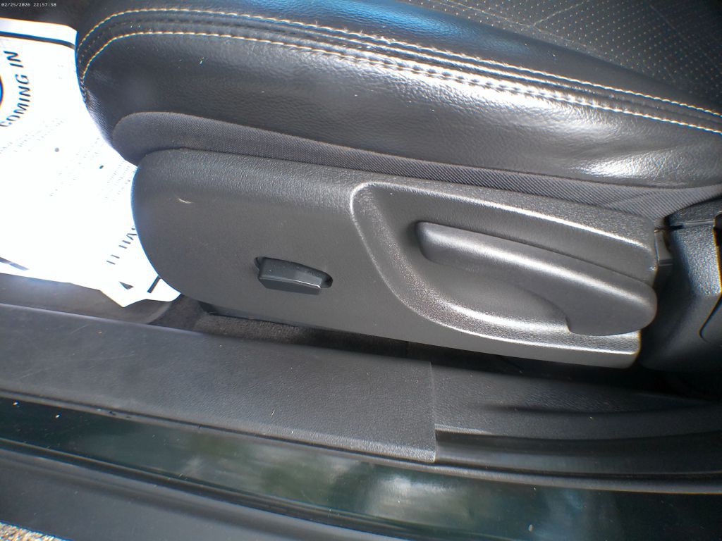 2012 Jeep Liberty Image 11