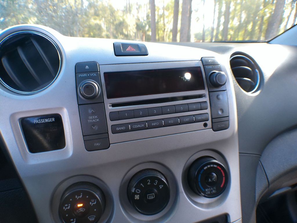 2009 Pontiac Vibe Image 10