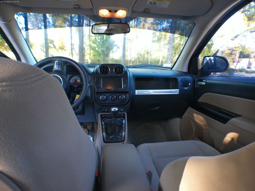 2014 Jeep Compass Image 18