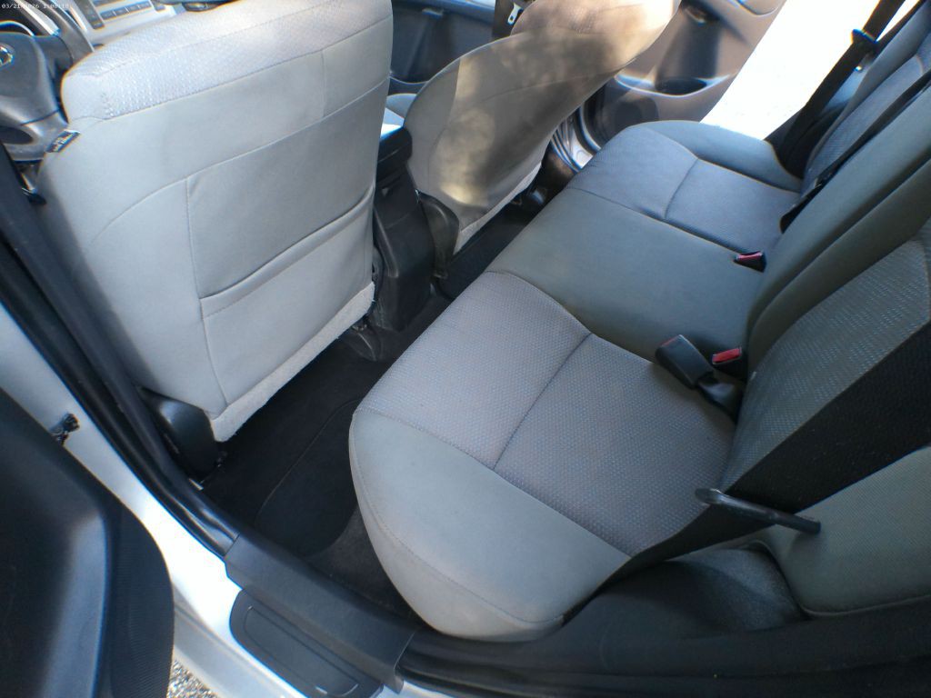 2010 Toyota Corolla Image 9