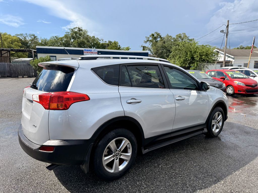 2015 Toyota Rav4 Image 2