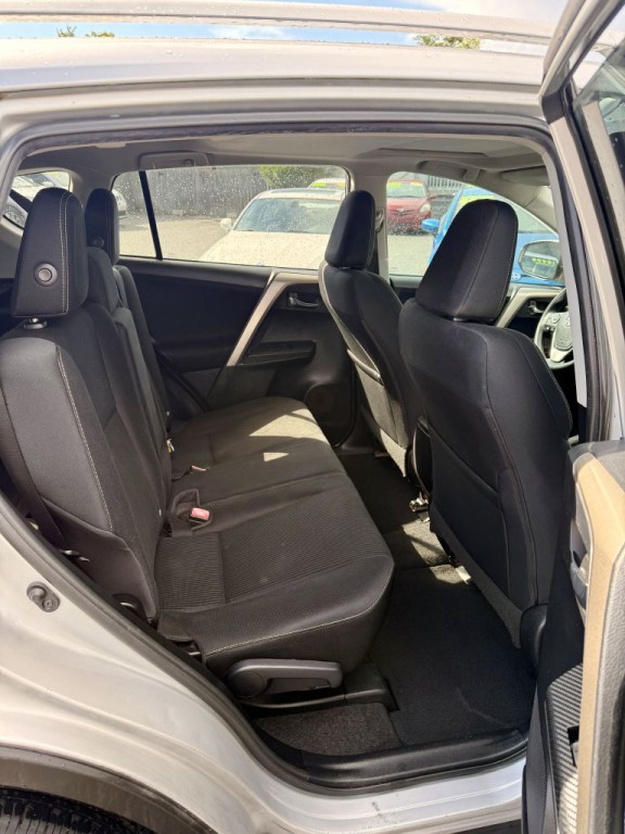 2015 Toyota Rav4 Image 8