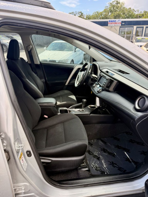 2015 Toyota Rav4 Image 9