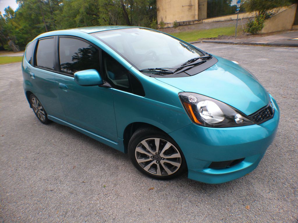 2013 Honda Fit Image 2