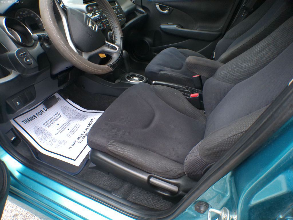 2013 Honda Fit Image 5