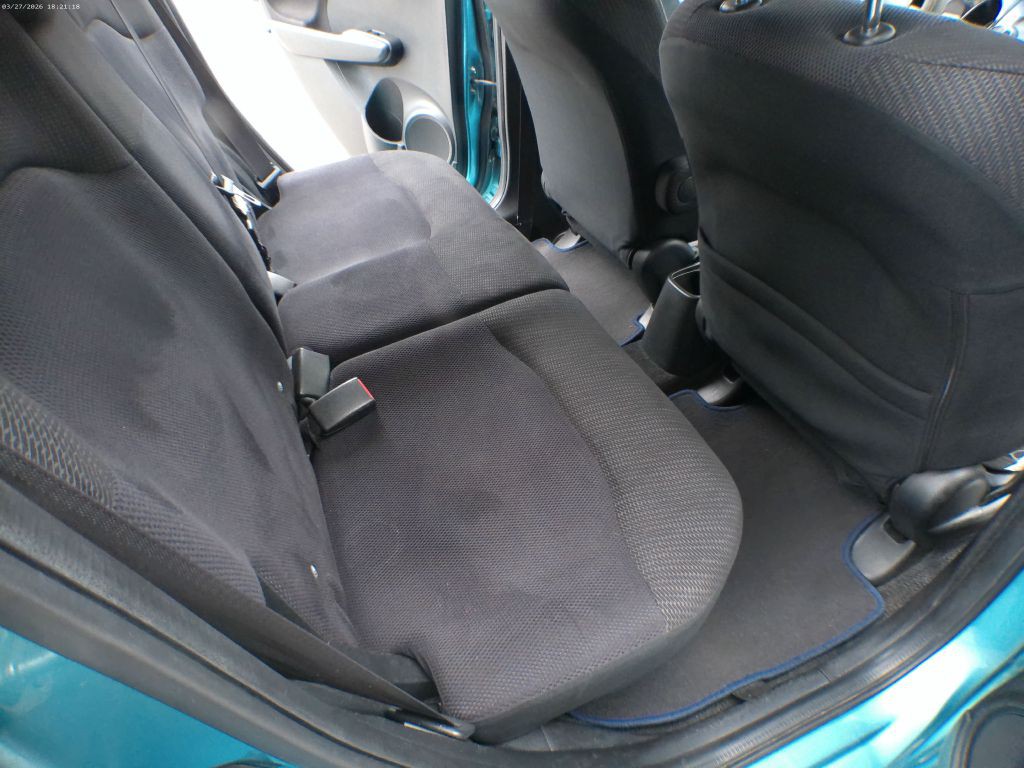 2013 Honda Fit Image 7