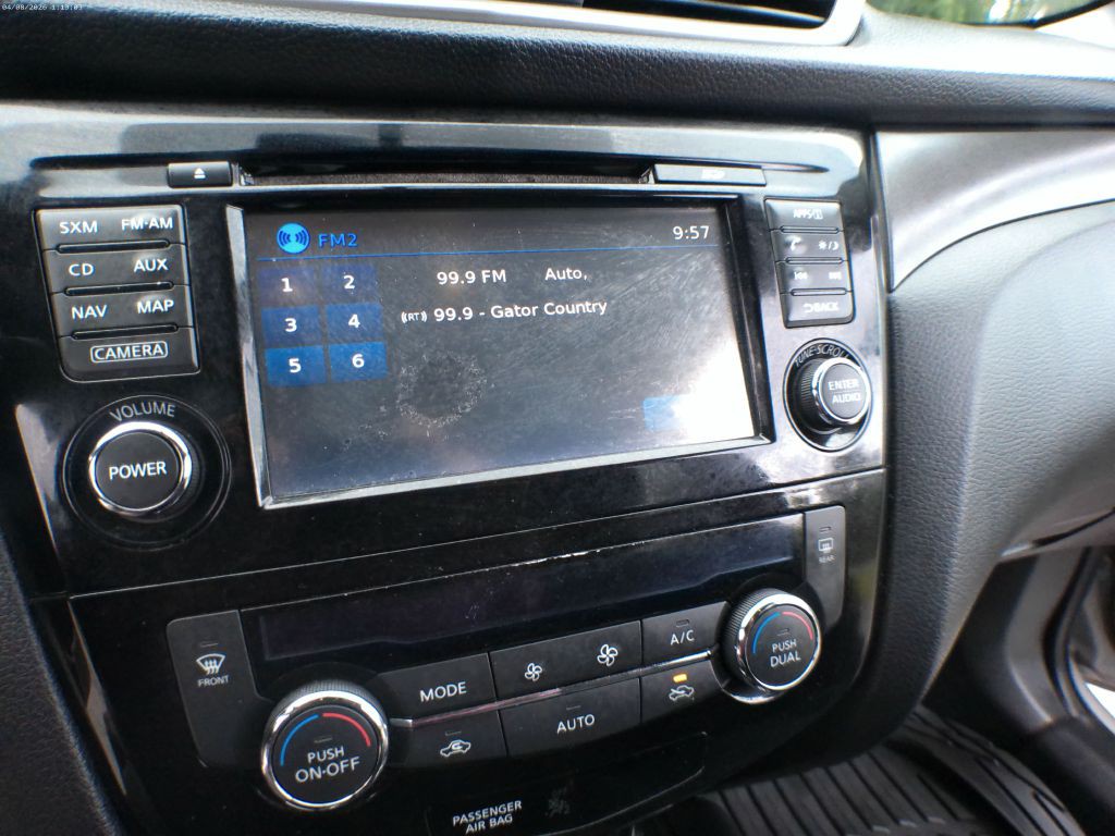 2015 Nissan Rogue Image 13