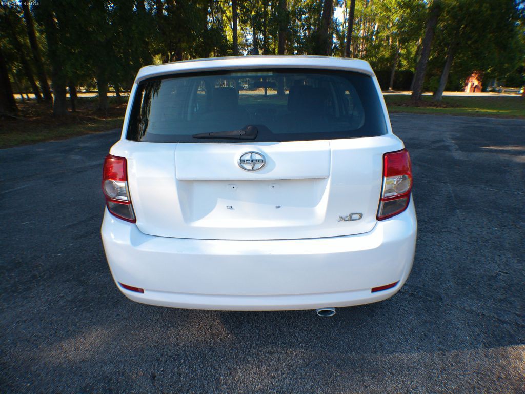 2009 Scion xD Image 17