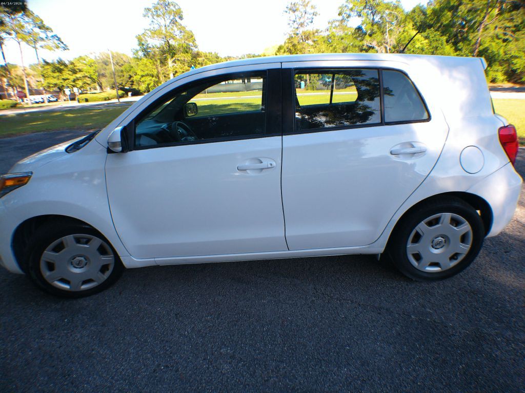 2009 Scion xD Image 18