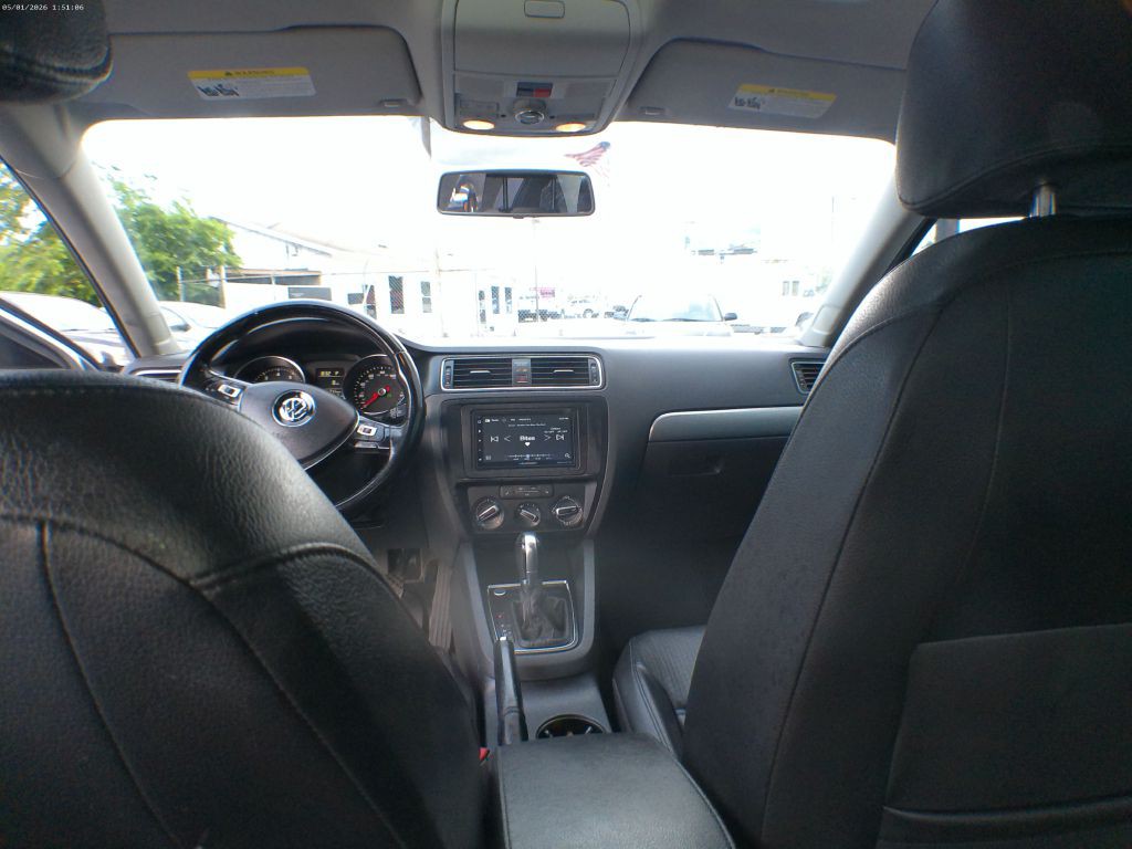 2016 Volkswagen Jetta Image 4