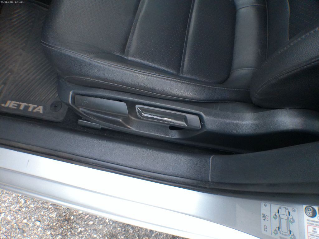 2016 Volkswagen Jetta Image 5