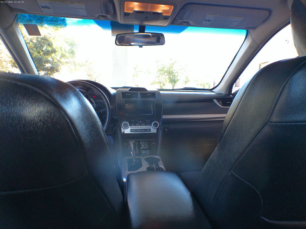 2012 Toyota Camry Image 10