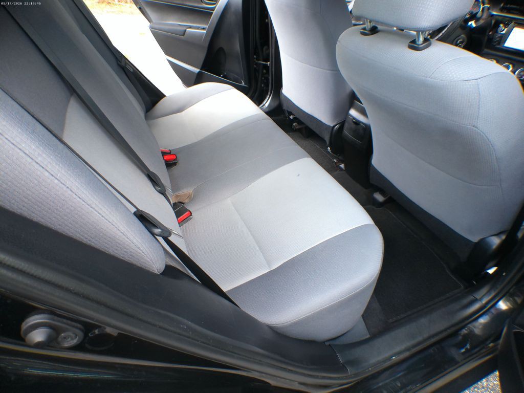 2016 Toyota Corolla Image 8