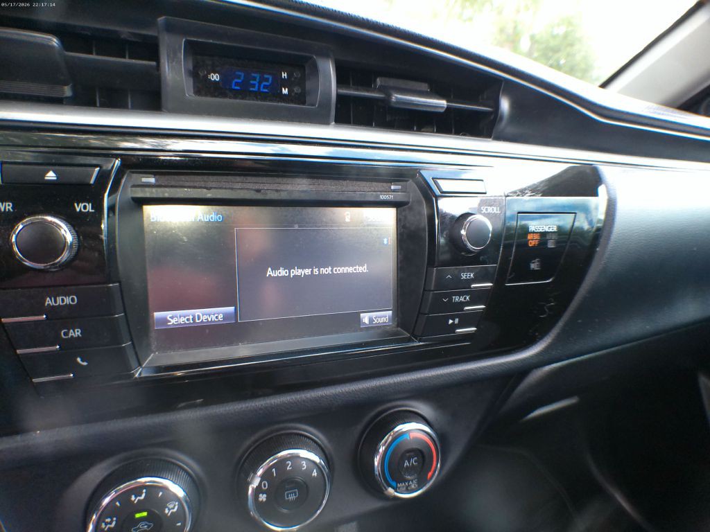 2016 Toyota Corolla Image 11