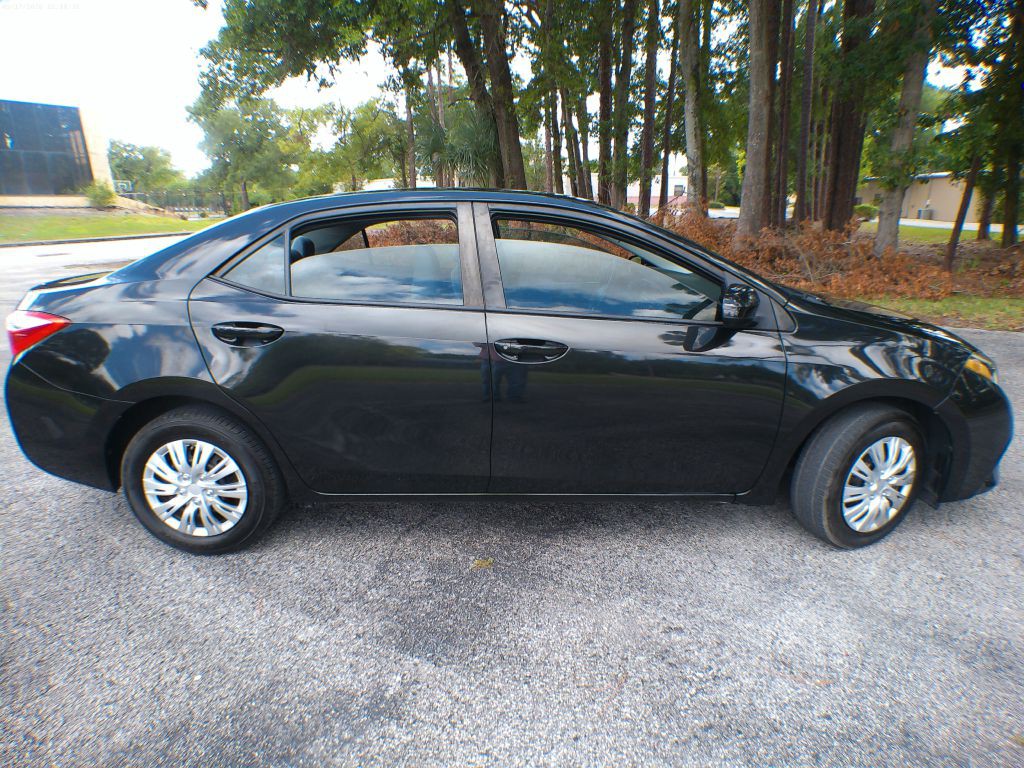 2016 Toyota Corolla Image 15