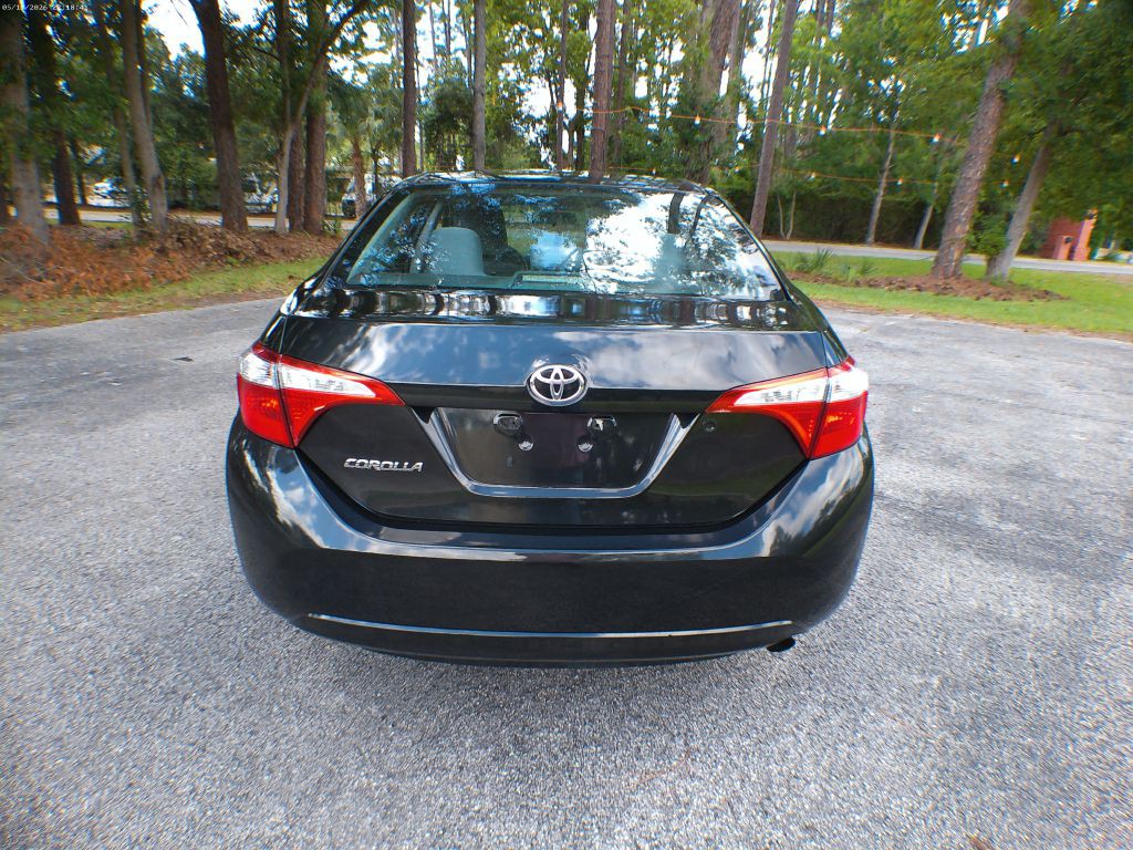 2016 Toyota Corolla Image 16