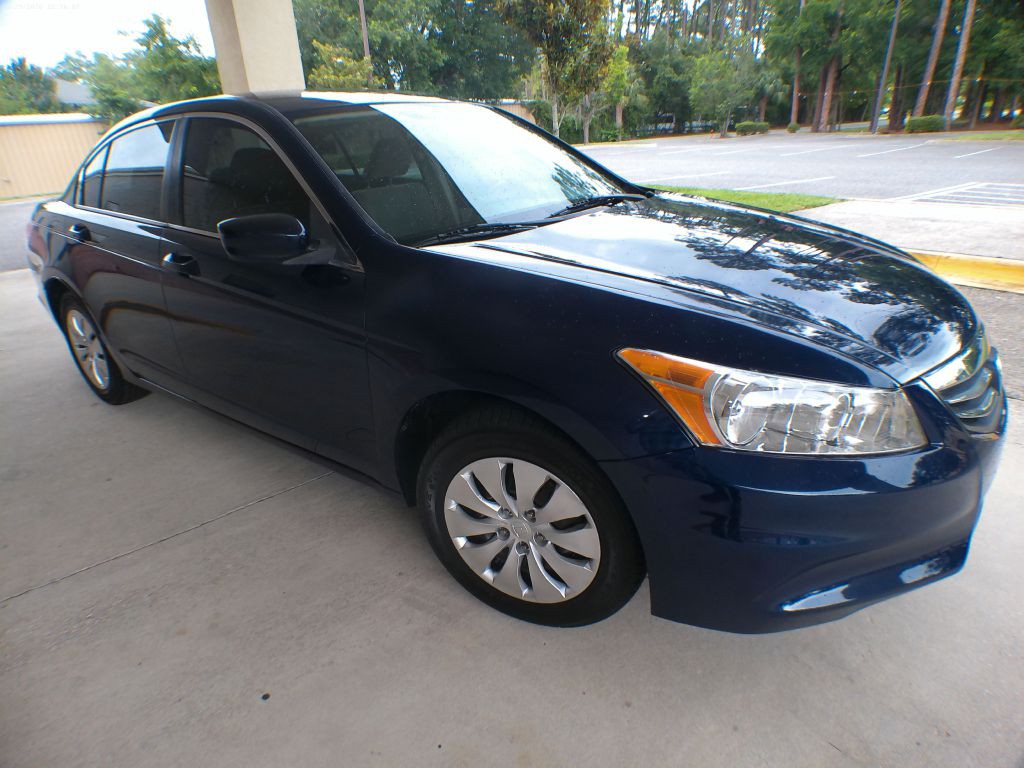 2012 Honda Accord Image 2