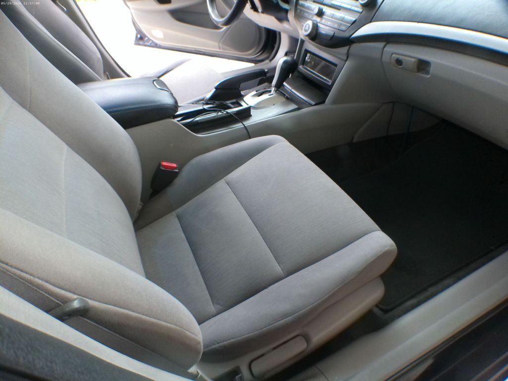 2012 Honda Accord Image 7