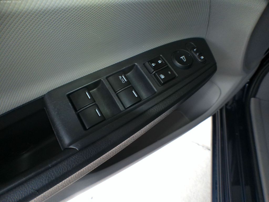 2012 Honda Accord Image 9