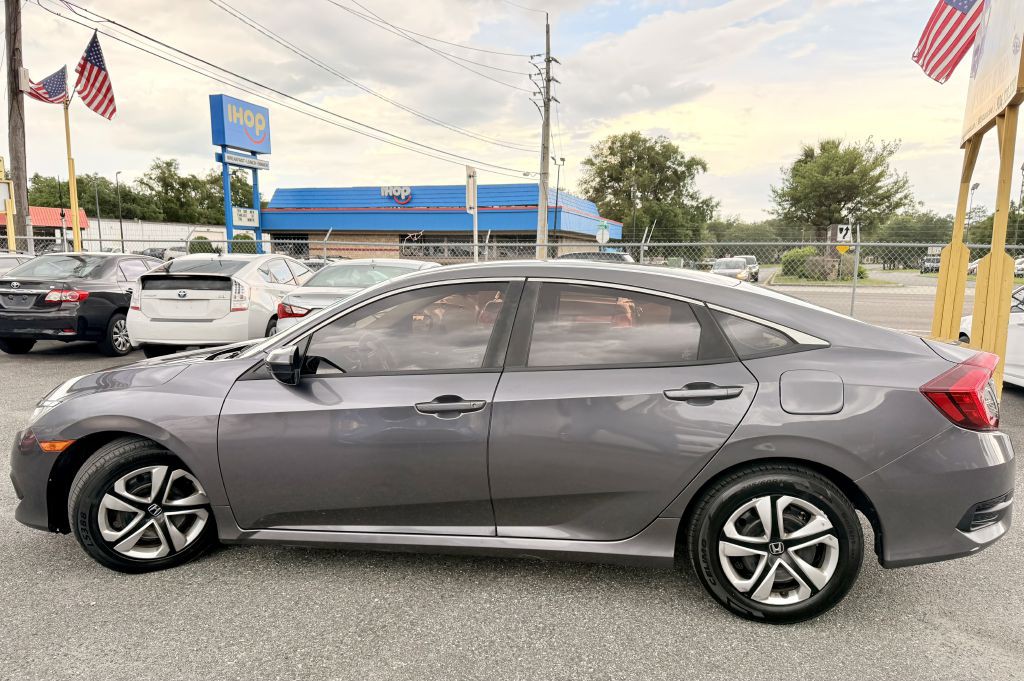 2017 Honda Civic Image 2