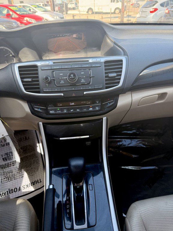 2016 Honda Accord Image 13
