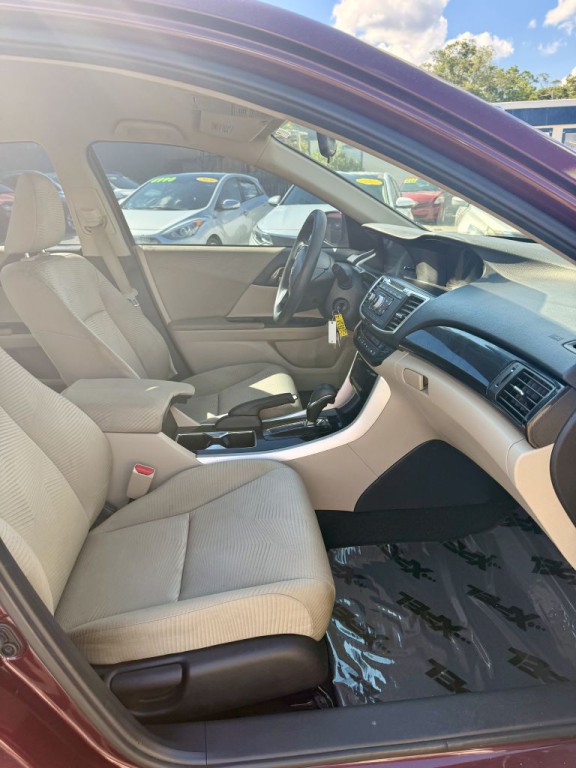 2016 Honda Accord Image 14