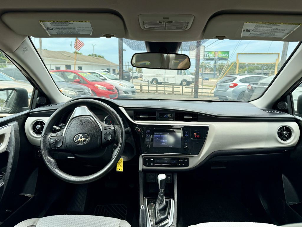 2018 Toyota Corolla Image 10