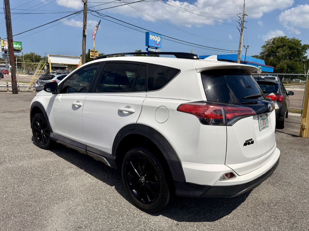 2018 Toyota Rav4 Image 5