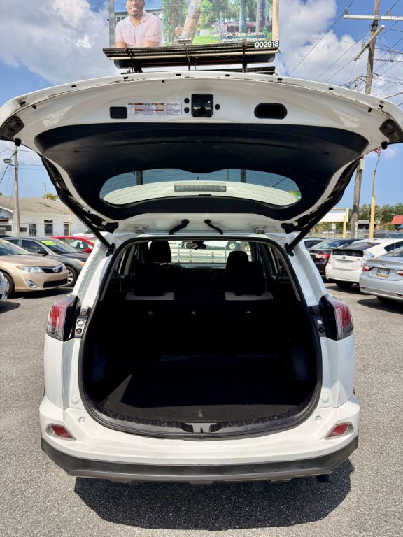 2018 Toyota Rav4 Image 9