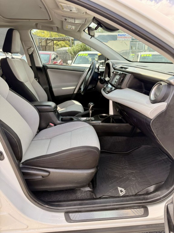 2018 Toyota Rav4 Image 16