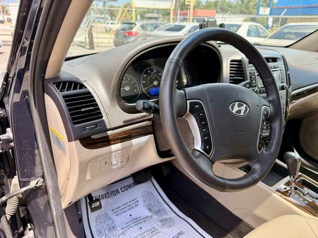 2011 Hyundai Santa Fe Image 14
