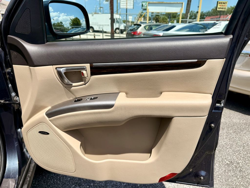2011 Hyundai Santa Fe Image 22