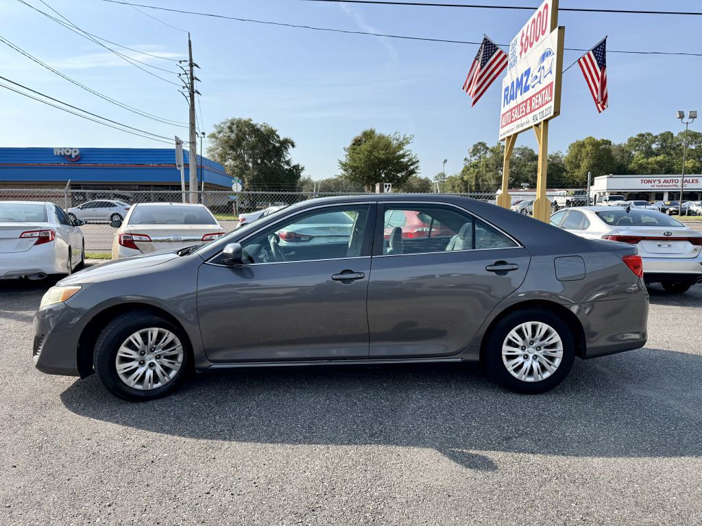 2012 Toyota Camry Image 5