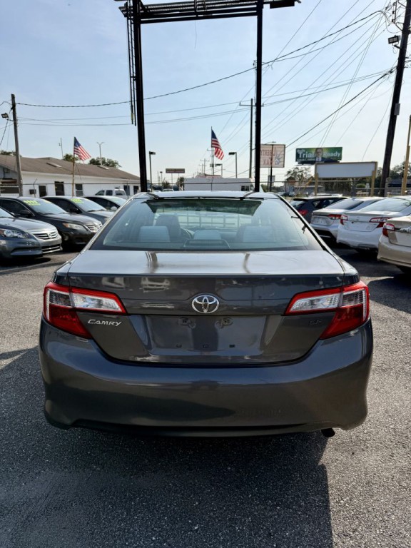2012 Toyota Camry Image 8