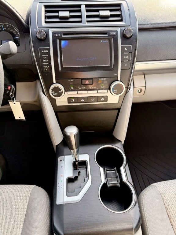 2012 Toyota Camry Image 15