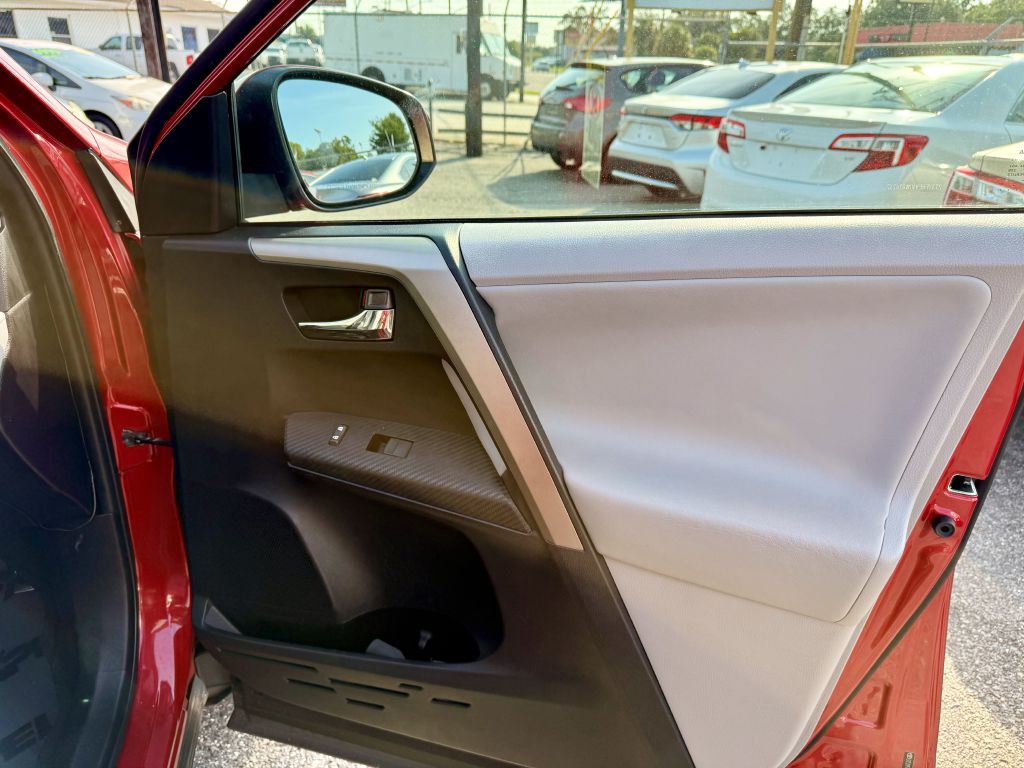 2013 Toyota Rav4 Image 19