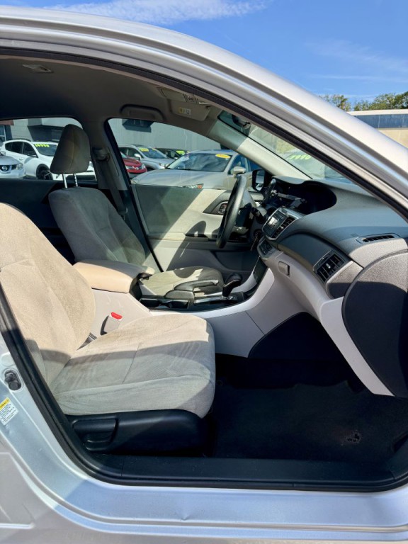 2013 Honda Accord Image 9