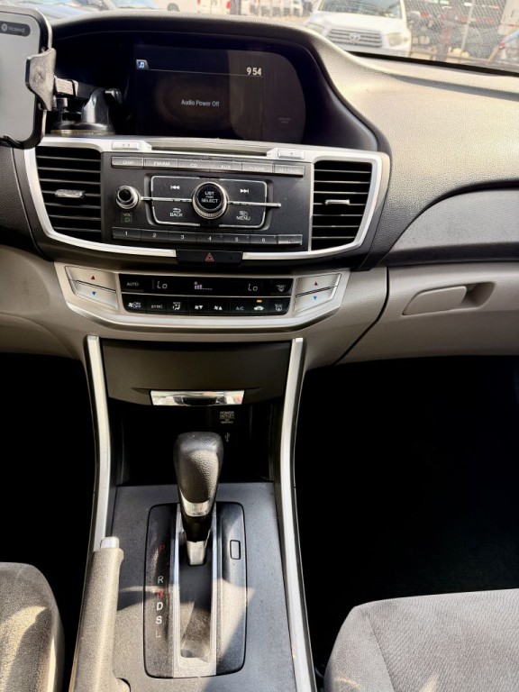 2013 Honda Accord Image 14